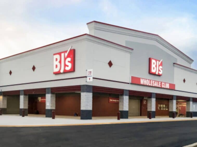 BJ's Wholesale Club Storefront ©Image Credit: BJ's
