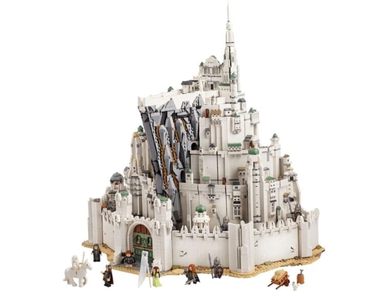 LEGO Icons The Lord of the Rings Minas Tirith™ set ©Image Credit: LEGO