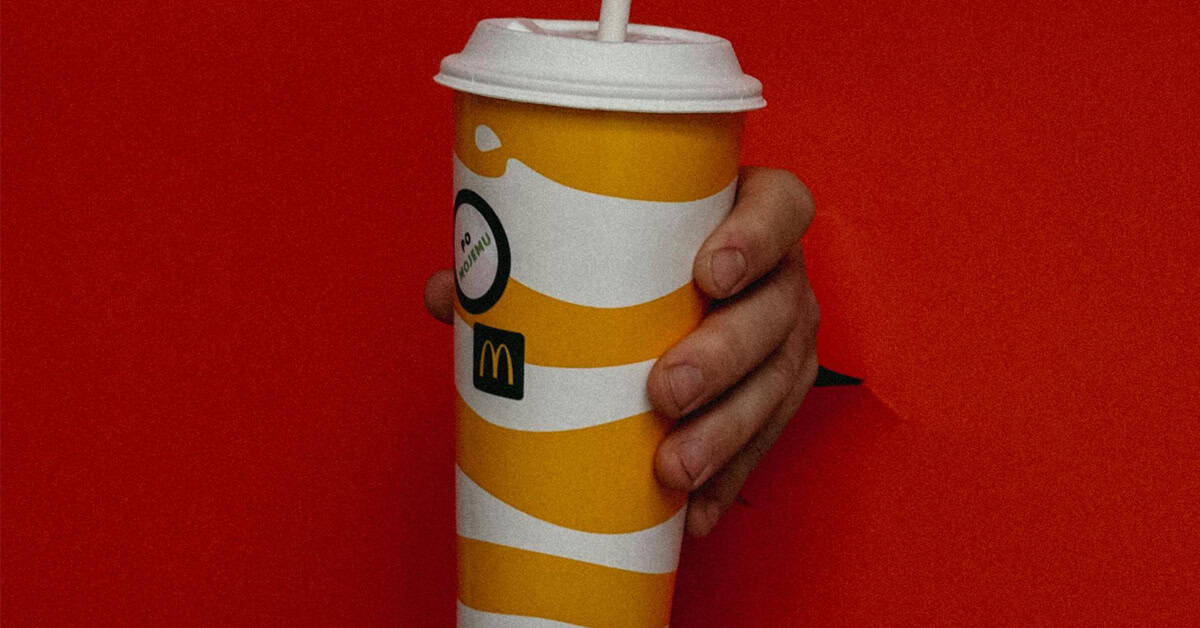 McDonald’s self-serve soda fountains are being removed nationwide, ending a long-standing fast-food refill tradition for customers. | ©Image Credit: Alex Koval / Pexels