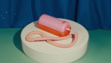 Tin Can's $100 kid-friendly landline phone is now available in bulk for schools and youth groups | ©Image Credit: Tin Can