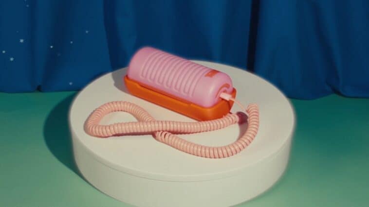 Tin Can's $100 kid-friendly landline phone is now available in bulk for schools and youth groups | ©Image Credit: Tin Can