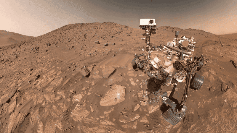 Perseverance captures a panoramic selfie alongside the “Arathusa” rocky outcrop at the western edge of Jezero Crater | ©Image Credit: NASA/JPL-Caltech/MSSS