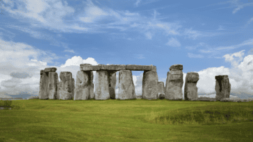 A researcher who oversees Stonehenge thinks it may have functioned as a Stone Age sports arena | ©Image Credit: Unsplash / Robert Anderson