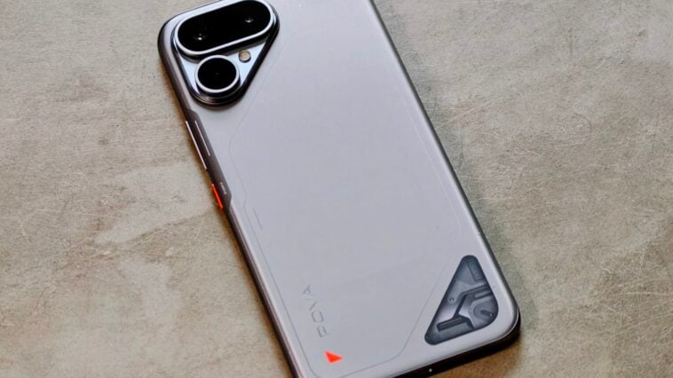 Despite its ultra-slim frame, the $300 Tecno Pova Curve 2 manages to pack a massive 8,000mAh battery. ©Image Credit: GEEKSPIN
