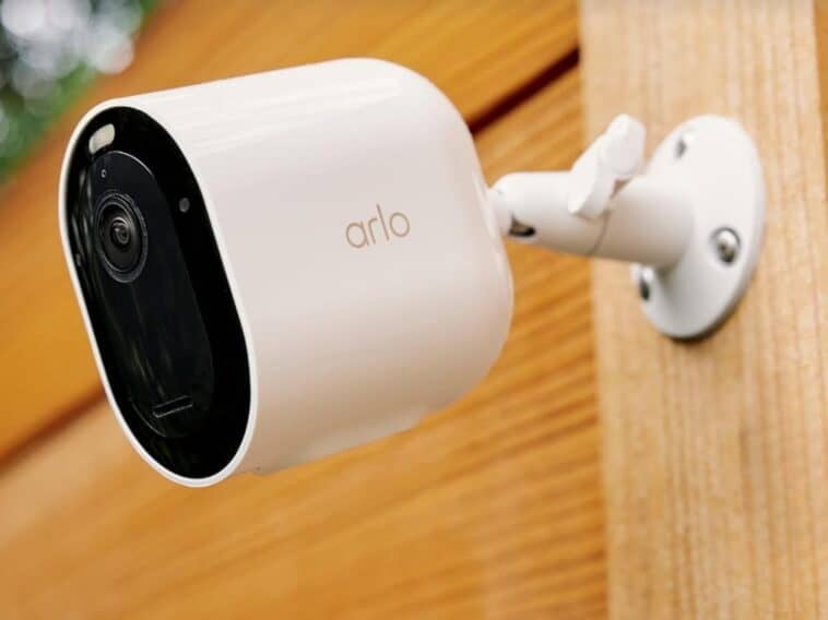Grab 3 Arlo security cameras for $179 instead of $300 at Amazon 1 Arlo Pro Security Camera 2K HDR ©Image Credit: Arlo