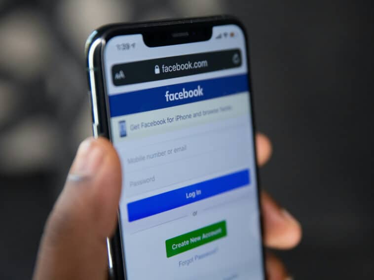 Facebook users could get payout over scam ads 1 Meta is facing a lawsuit over scam ads as lawyers pursue major compensation claim for victims | ©Image Credit: Unsplash / Solen Feyissa