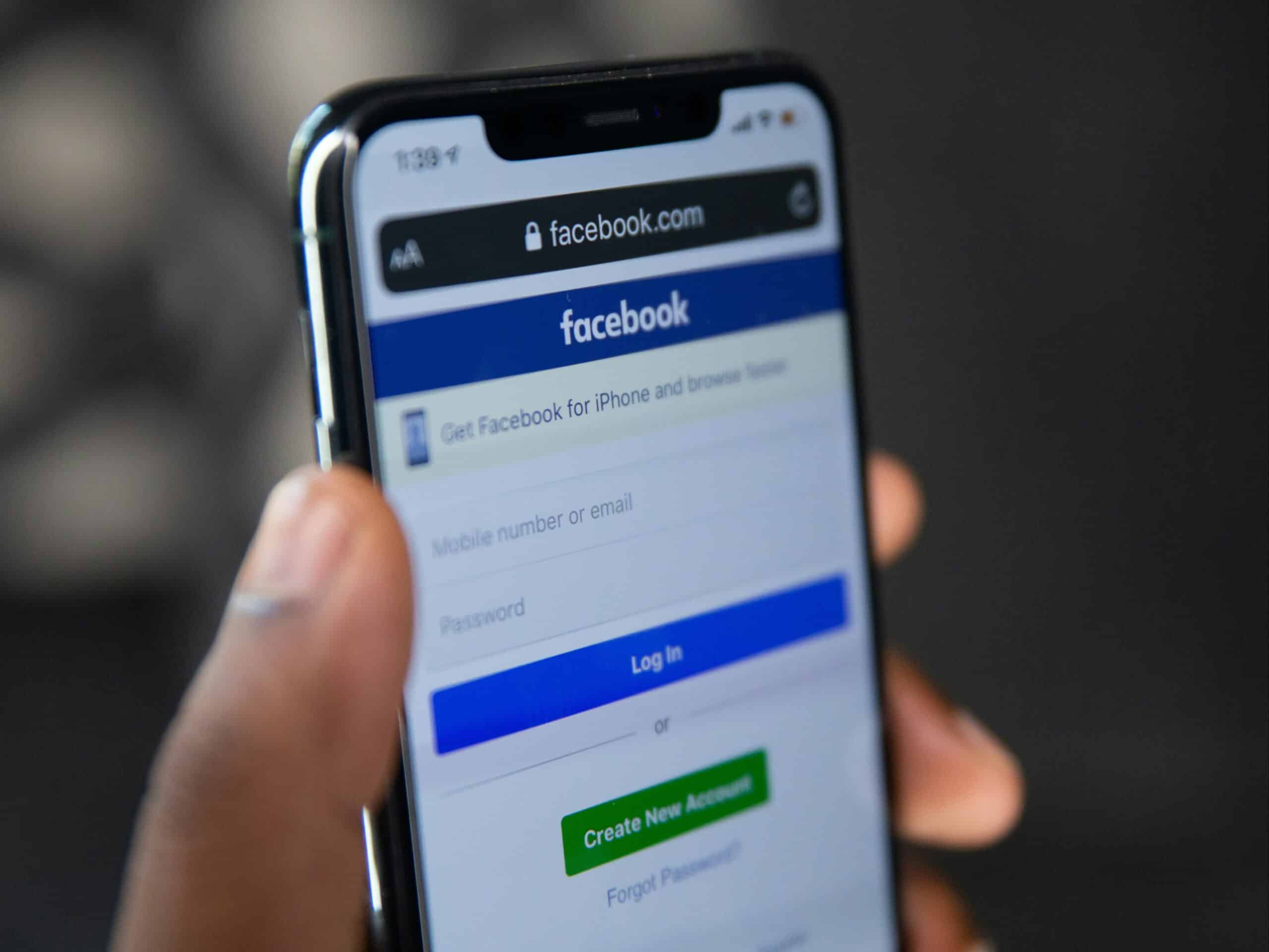 Meta is facing a lawsuit over scam ads as lawyers pursue major compensation claim for victims | ©Image Credit: Unsplash / Solen Feyissa