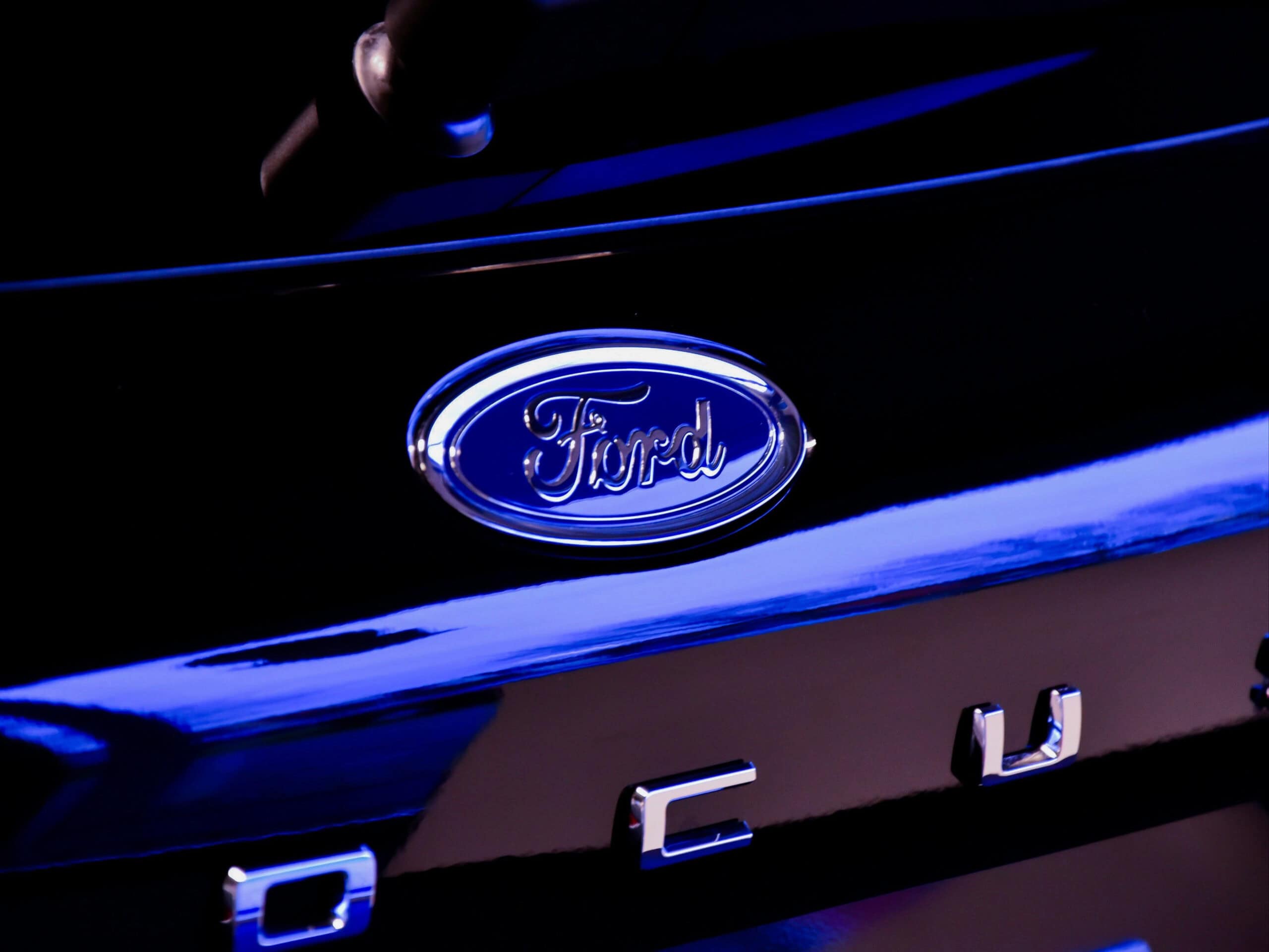 Ford brought back more than 300 veteran engineers after automated quality systems fell short | ©Image Credit: Unsplash / Robin Mathlener