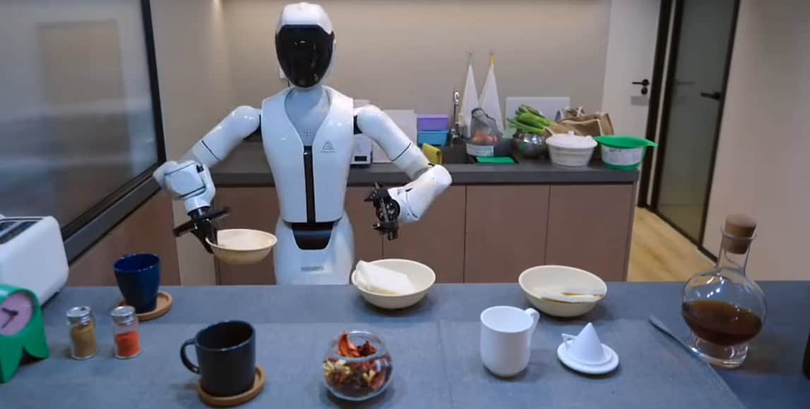 GigaAI's SeeLight S1 humanoid robot preparing breakfast in a real apartment kitchen as part of its promotional demonstrations | ©Image Credit: GigaAI