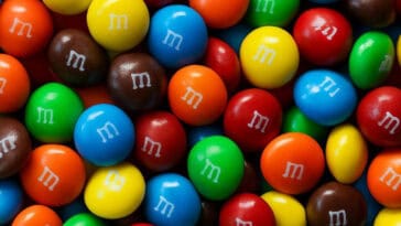 M&M’s drops 2 colors as it ditches artificial dyes 5 M&M’s launches dye-free candy in August, but two iconic colors won’t be part of the new lineup. | ©Image Credit: Yann Rimaz / Pexels