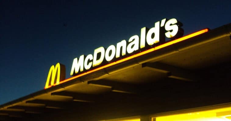 McDonald's plans overhaul to win back budget diners 1 McDonald's launches a new strategy called McDonald's NEXT focused on automation, service, social media, and food taste | ©Image Credit: Wikimedia Commons / Danielk2