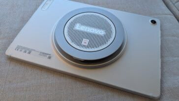 Lenovo’s upgraded entertainment tablet packs premium features like a massive bright screen and a built-in rotating stand without the iPad price tag. ©Image Credit: GEEKSPIN