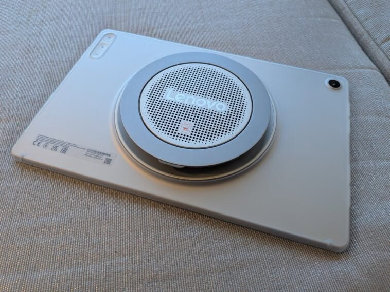 Lenovo’s upgraded entertainment tablet packs premium features like a massive bright screen and a built-in rotating stand without the iPad price tag. ©Image Credit: GEEKSPIN
