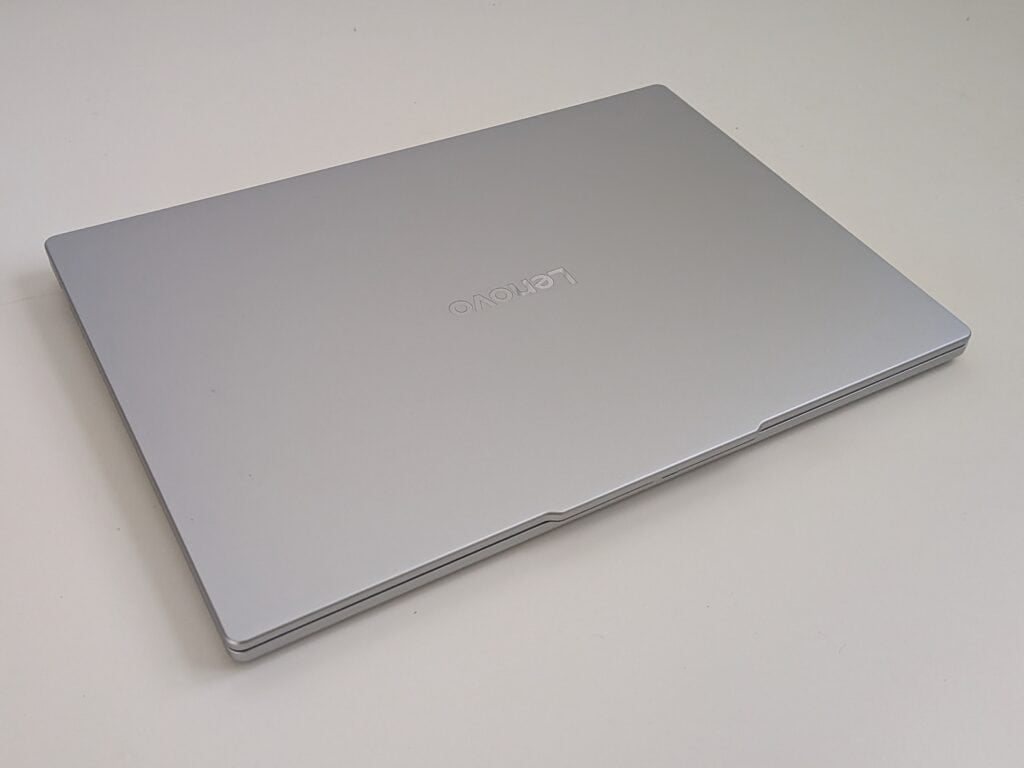 Lenovo IdeaPad Slim 5x ©Image Credit: GEEKSPIN