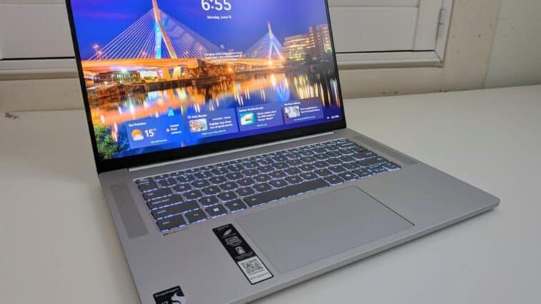 Lenovo IdeaPad Slim 5x review: This ultra-portable laptop is a smart buy 3 Lenovo IdeaPad Slim 5x ©Image Credit: GEEKSPIN