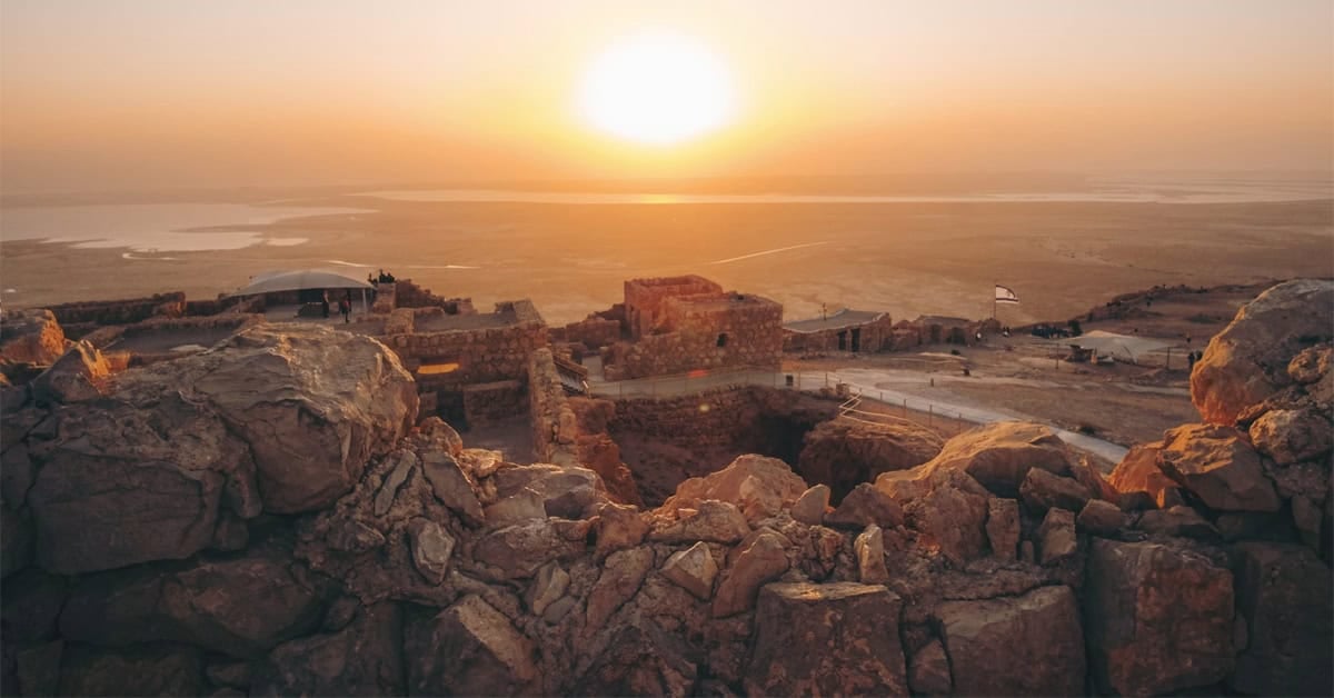 Ancient cave sealed for 400,000 years in Israel reveals tools, fossils, and clues to early human life and evolution. | ©Image Credit: Cristina Gottardi / Unsplash