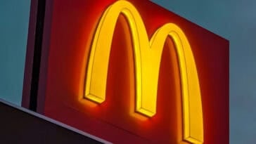 McDonald’s expands chicken offerings with 10 experimental items spotted in Chicago-area restaurants. | ©Image Credit: José Miguel Rubio / Pexels