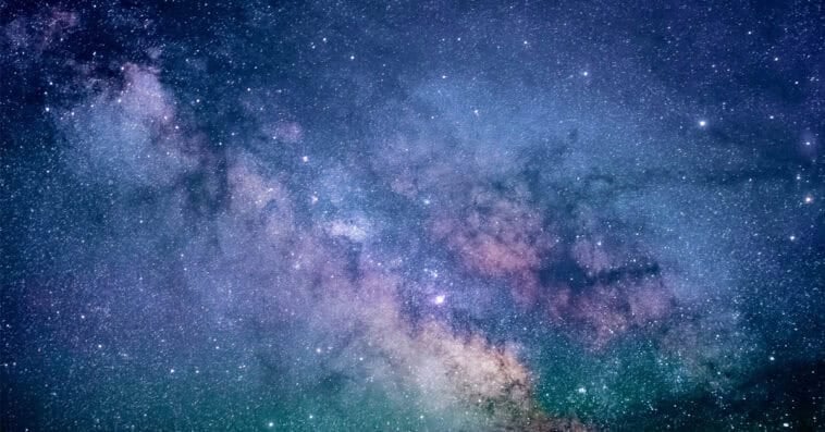 Scientists detect a common type of sugar between distant stars 1 Scientists discover a sugar molecule in a massive cloud of gas and dust near the center of the Milky Way, offering clues about life’s origins in the universe. | ©Image Credit: Jeremy Thomas / Unsplash
