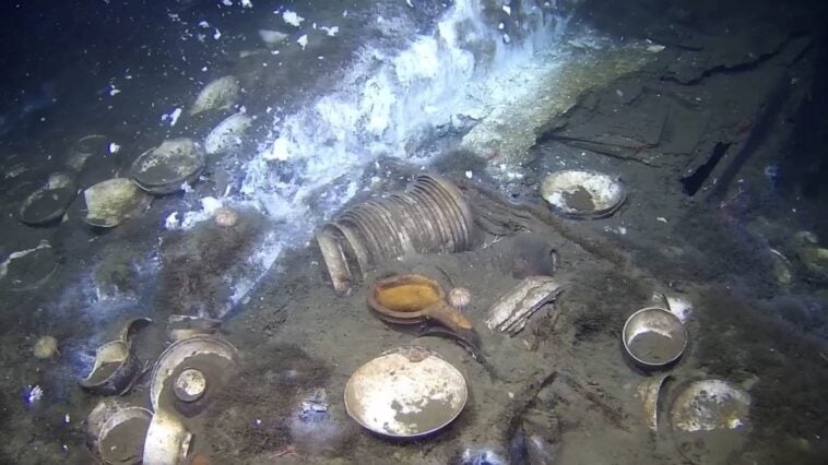 275-year-old shipwreck found intact with cargo untouched 1 Parts of the well-preserved Chinese porcelain cargo on the seabed | ©Image Credit: Espen Saastad / Flash Studio via Riksantikvaren