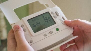 As record-breaking temperatures roll in, avoid this common mistake | ©Image Credit: Unsplash / Arthur Lambillotte