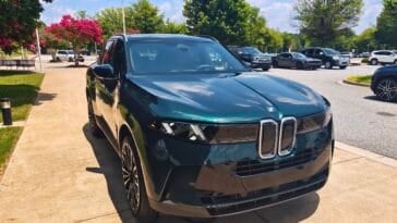 The 2027 BMW X5’s X-Shaped Headlights are a bold addition to the series ©Image Credit: GEEKSPIN