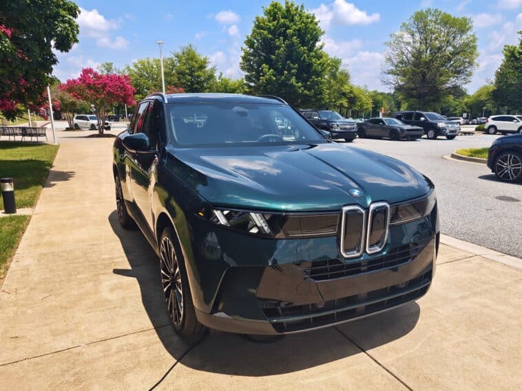 BMW's new X5 comes with 5 engine choices, including hydrogen 1 The 2027 BMW X5’s X-Shaped Headlights are a bold addition to the series ©Image Credit: GEEKSPIN