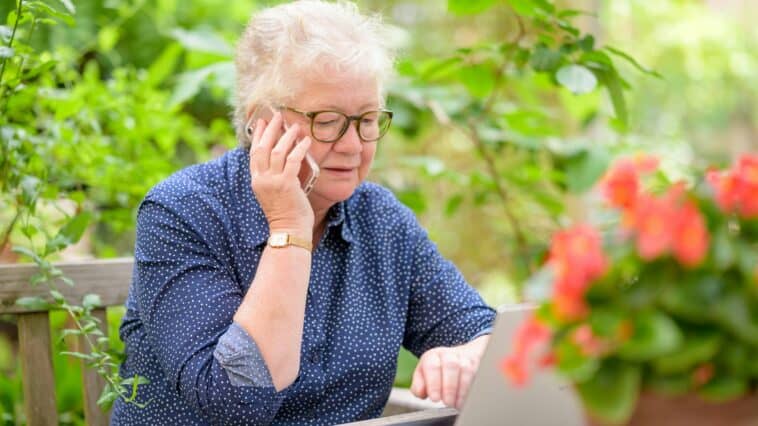 Scammers are using victim’s travel details to make fake calls that sound dangerously convincing | ©Image Credit: Unsplash / Centre for Ageing Better