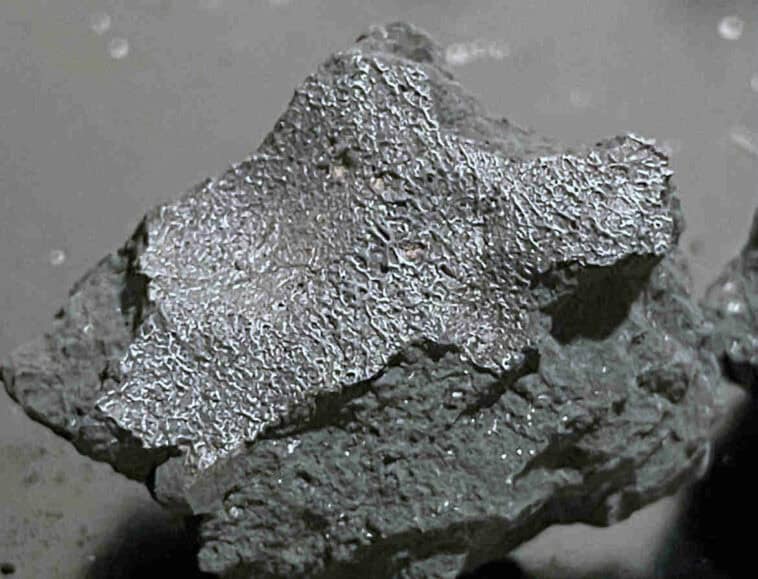 Scientists find alien chemistry inside New Jersey home 1 The two-pound Hillsborough meteorite fragment crashed straight through a New Jersey roof and landed in a master bedroom ©Image Credit: SETI Institute