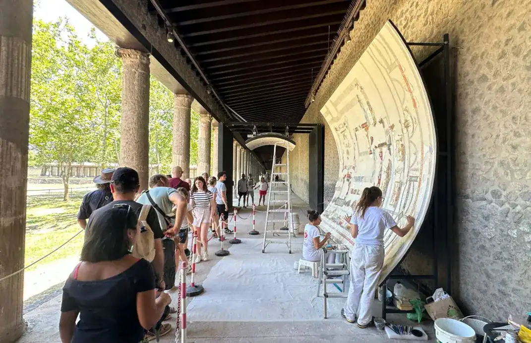 Archaeologists piece together 2,000-year-old Pompeii puzzle 3 Researchers used innovative curved support structures to piece together the lost Pompeii ceiling fresco depicting Dionysus and Ariadne. ©Image Credit: Pompeii Archaeological Park