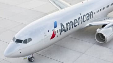 An American Airlines flight faced a frightening laptop fire as it approached Dallas, with several passengers reportedly suffering burns. | ©Image Credit: American Airlines