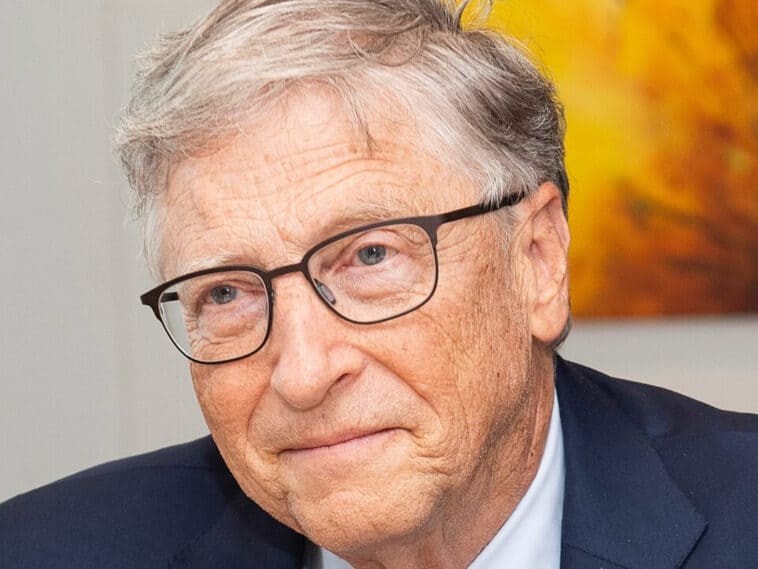 Bill Gates wants companies to pay a tax when AI and robots replace human workers | ©Image Credit: Wiki Commons 