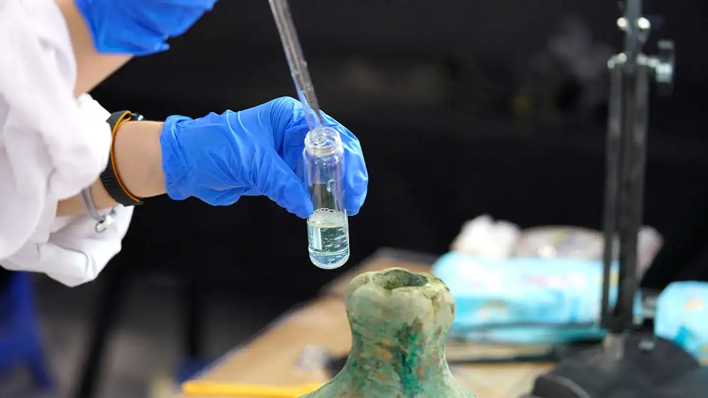 Scientists find a gallon of beer inside 2,200-year-old vessel 3 high-tech analysis reveals a millet-based, non-distilled fermented beverage with a surprising blue-green tint. ©Image Credit: Journal of Archaeological Science / Ruru Chen
