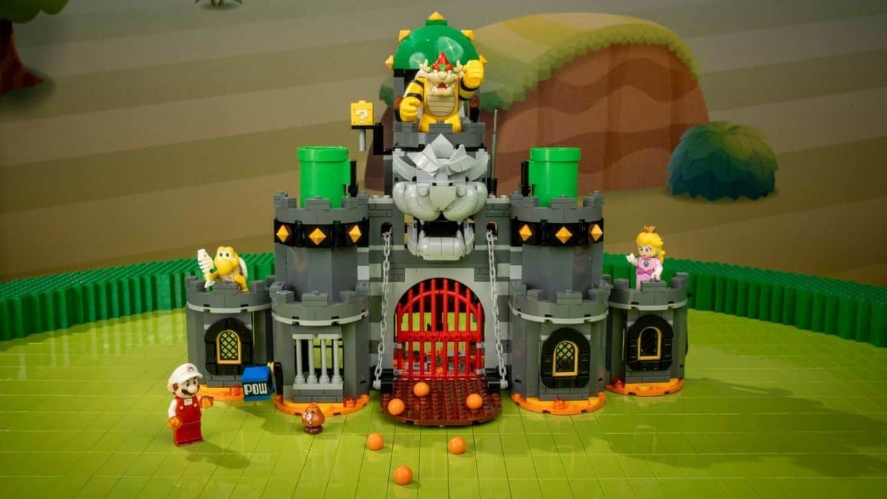 Fire Mario & Bowser's Castle ©Image Credit: LEGO