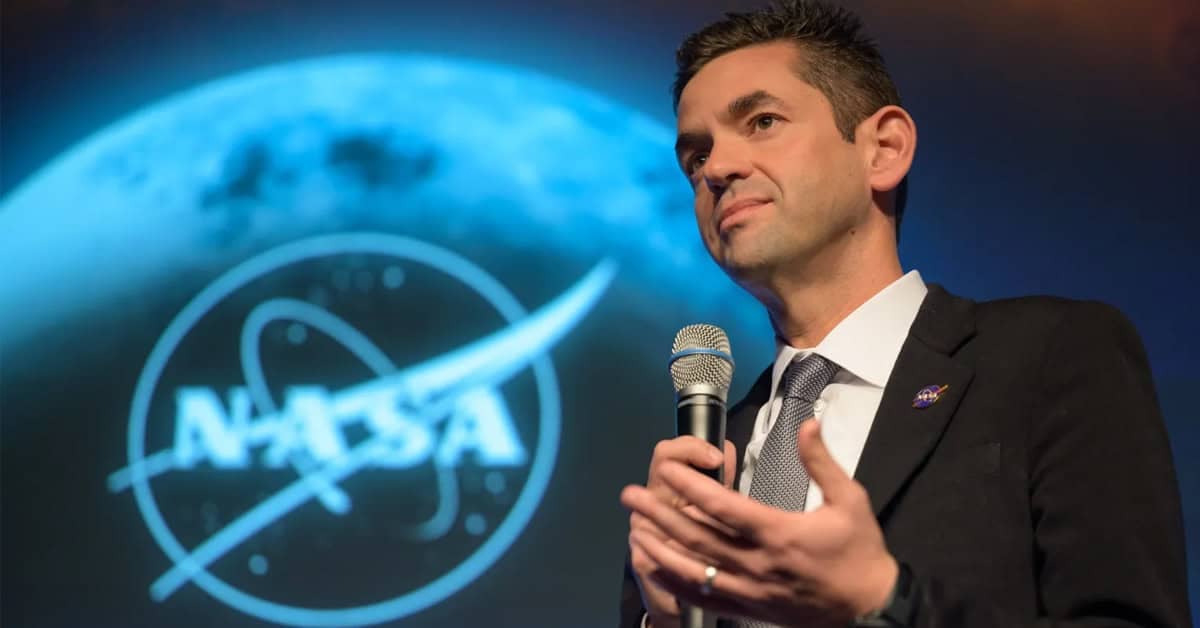 Are we alone? NASA says the search for extraterrestrial life is shaping future missions to the Moon, Mars, and distant worlds. | ©Image Credit: NASA/Bill Ingalls