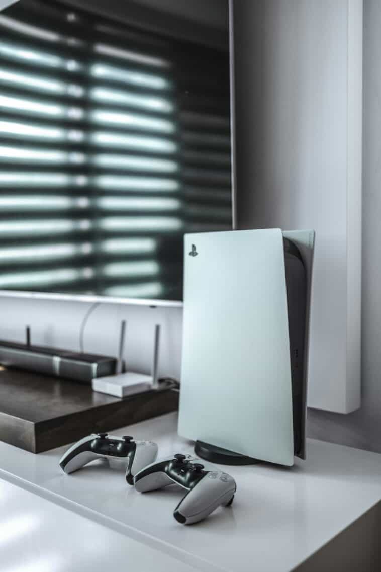 PlayStation gamers are going dark in protest of Sony's move to end game discs by 2028. ©Image Credit: Unsplash / Ben Iwara