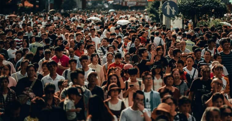 Scientists say Earth must cut population down to 4 billion 1 A new study explores how a smaller global population could reduce environmental pressure and preserve the planet for generations. | ©Image Credit: Owen Cannon / Unsplash