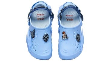 Crocs Yu-Gi-Oh! Blue-Eyes White Dragon Clogs ©Image Credit: Crocs