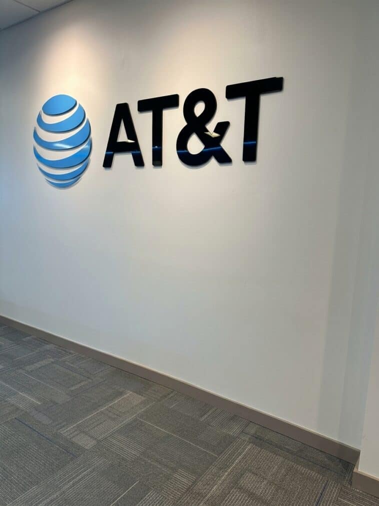 AT&T is giving customers a free $228 healthcare perk 1 AT&T is providing convenient access to medical guidance whenever and wherever you need it. ©Image Credit: AT$T