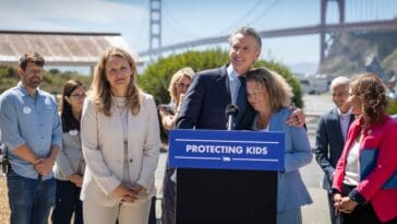 Governor Gavin Newsom signs nation-leading legislation banning addictive app features, securing student data, and establishing strict safety rules for AI chatbots. ©Image Credit:Governor Gavin Newsom’s Office