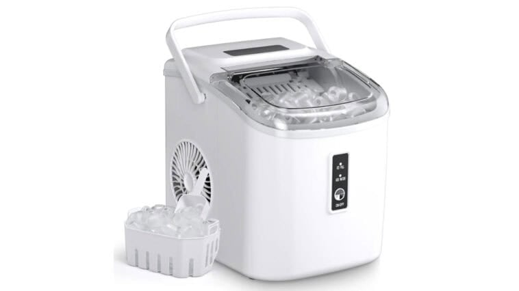Simzlife 26Lbs. Bullet Ice Maker ©Image Credit: Simzlife