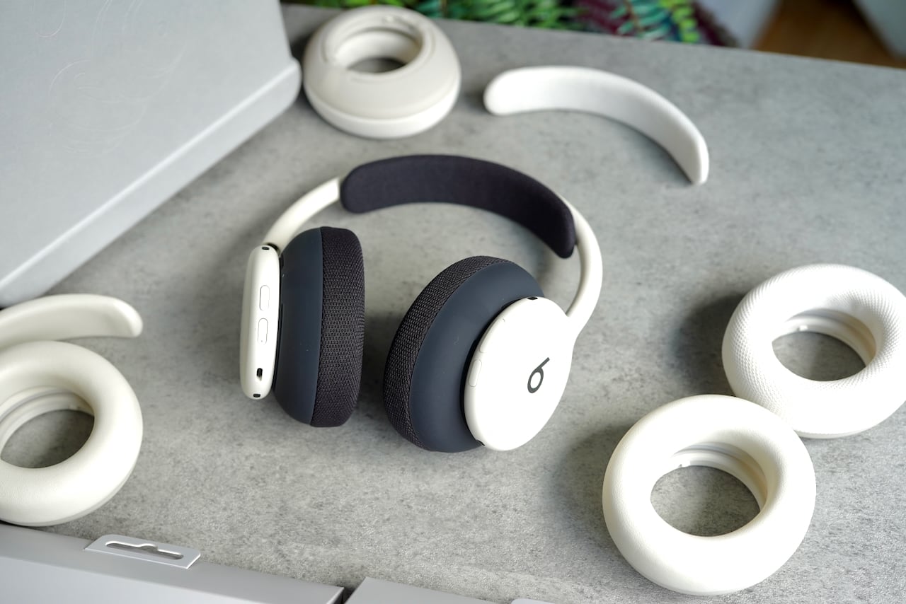 The Beats 360 features an updated minimalist frame and swappable cushions.