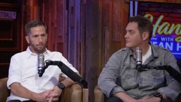 Dylan Borland (left) and UFO investigator Ben Hansen (right) discuss recovered non-human craft on the Hang Out with Sean Hannity podcast | © Image Credit: Sean Hannity / YouTube