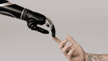 The OpenExecutive project: robots tap CEOs back | ©Image Credit: Pexels / cottonbro studio