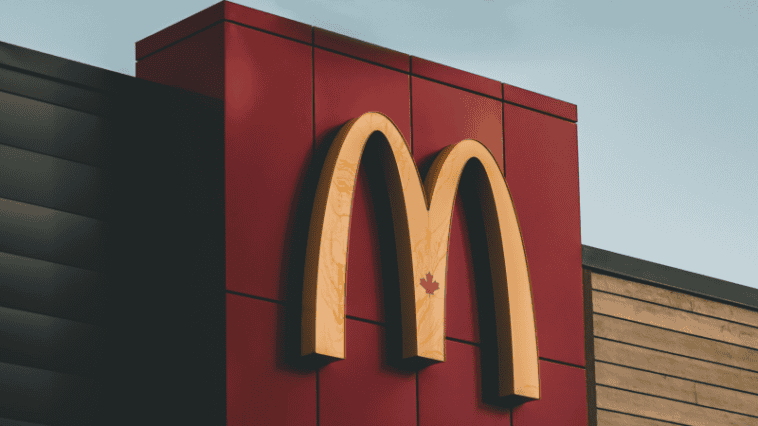 McDonald's has been ordered to stop serving disposable cups for dine-in customers in the Netherlands | ©Image Credit: Pexels / Jaskeerat Singh