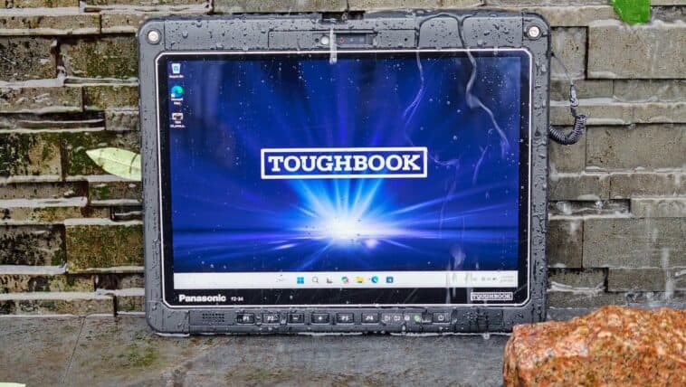 Panasonic's rugged TOUGHBOOK undergoes water-resistance testing, engineered to withstand extreme field conditions and heavy moisture. ©Image Credit: GEEKSPIN