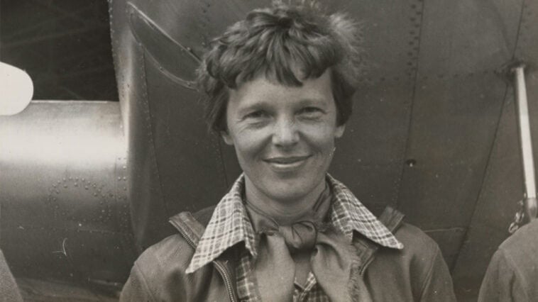 Divers search near Nikumaroro for a possible clue to Amelia Earhart's fate, as bad weather and giant coconut crabs challenge the expedition. | ©Image Credit: Smithsonian / Unsplash