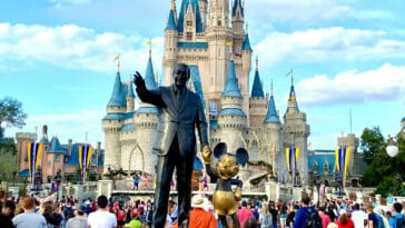Disney World is testing a new queue rule at Guardians of the Galaxy: Cosmic Rewind that requires groups to stay together | ©Image Credit: Unsplash / Guillermo GR