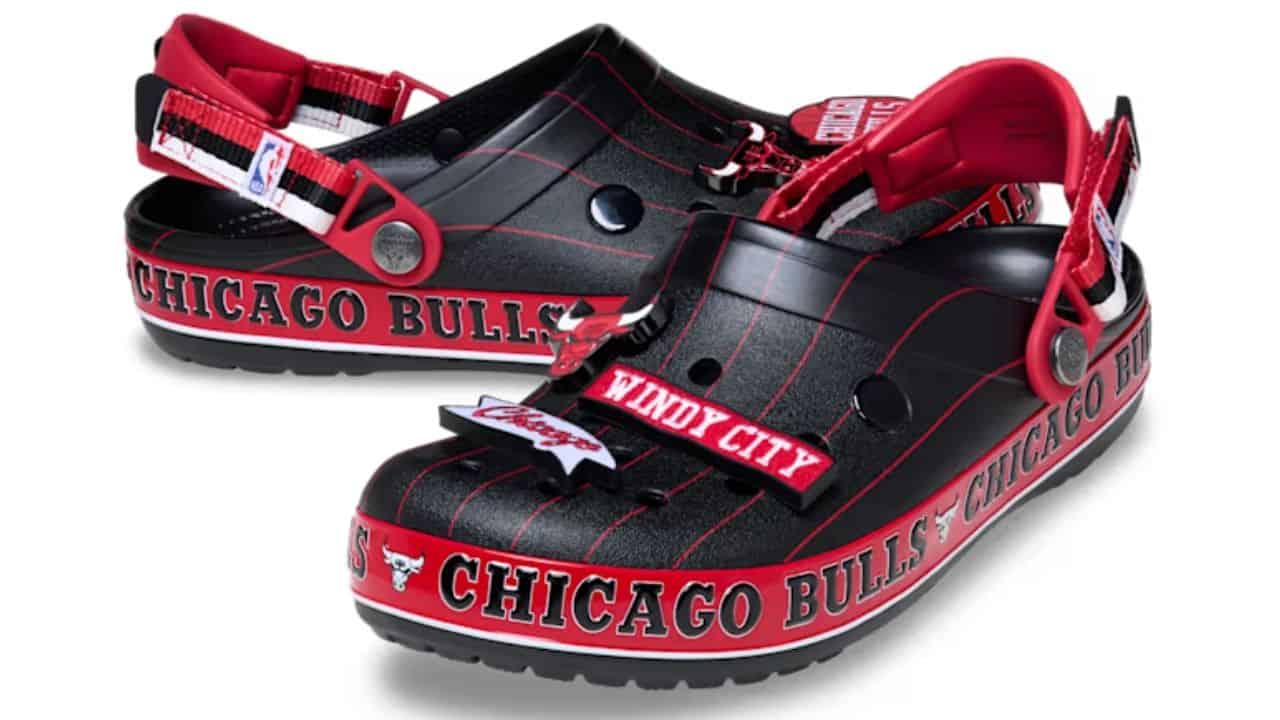 NBA Chicago Bulls Crocband™ Clog ©Image Credit: Crocs