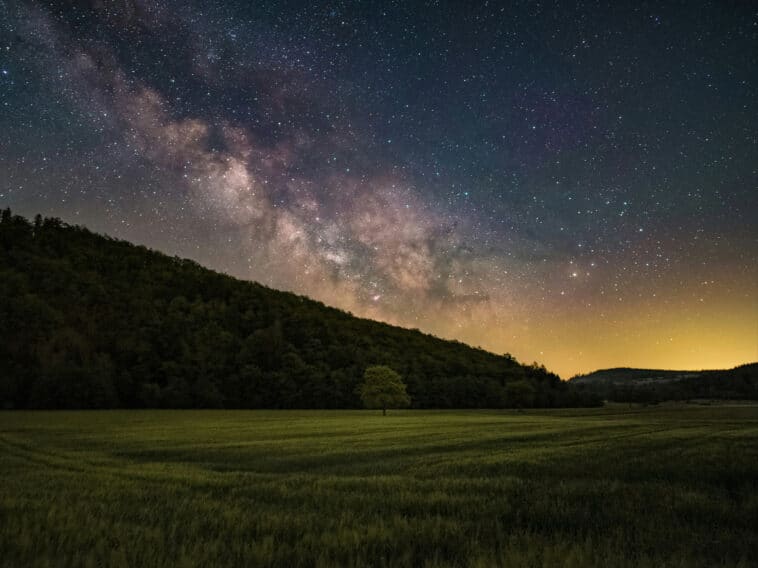 Light pollution is creating a bright haze over cities, making faint stars increasingly difficult to see | ©Image Credit: Unsplash / Evgeni Tcherkasski