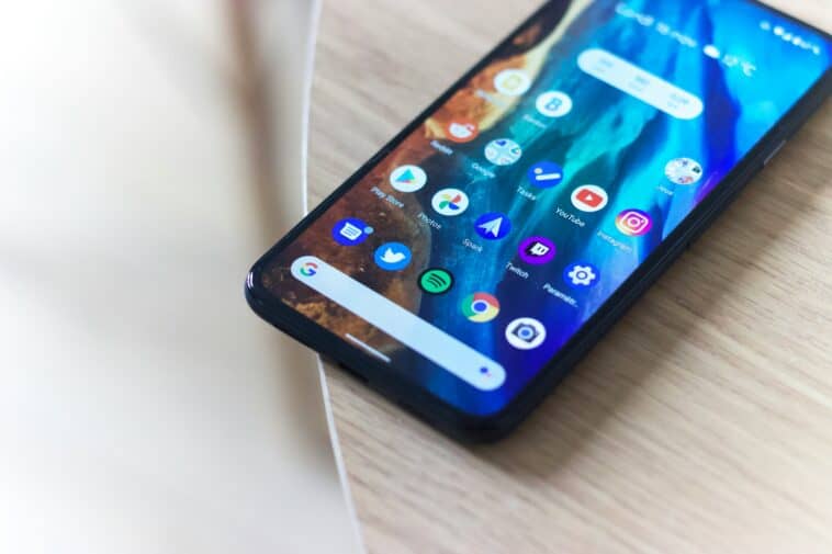 Budget Android phones may come with hidden malicious software that users never knowingly downloaded | ©Image Credit: Unsplash / Adrien